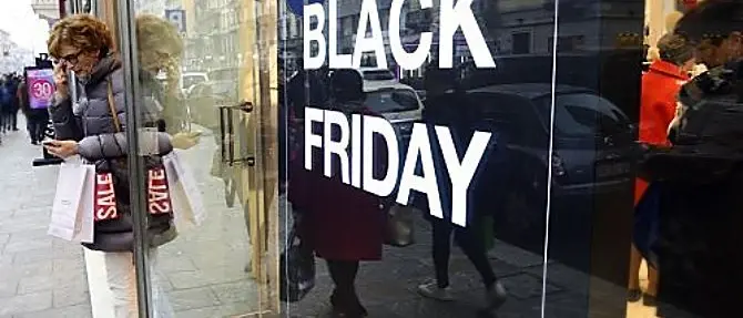 Il Black Friday piace ai calabresi: «Si spenderanno circa 60milioni di euro»