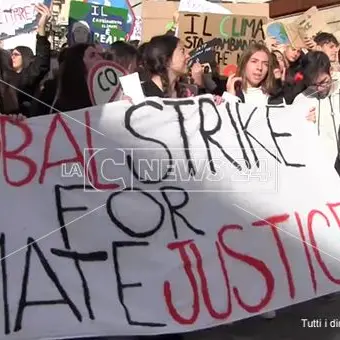 Fridays for Future a Catanzaro, studenti in piazza per il clima