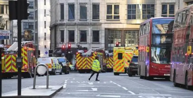 Paura a Londra. Spari al London Bridge, diversi feriti