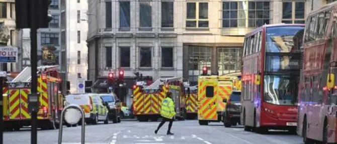 Paura a Londra. Spari al London Bridge, diversi feriti