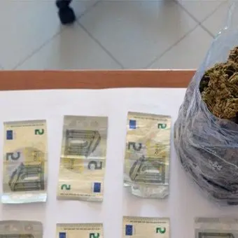 Girava con uno zaino pieno di marijuana, arrestato 19enne