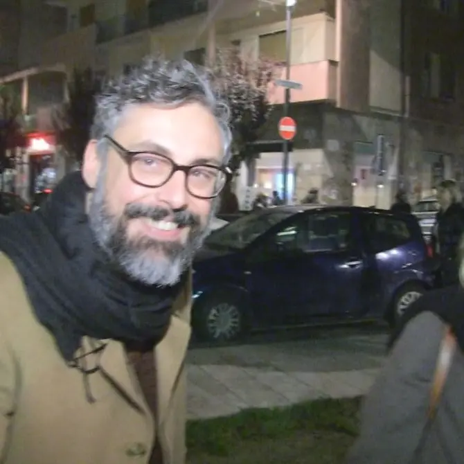 Le Sardine invadono Cosenza, presente anche Dario Brunori