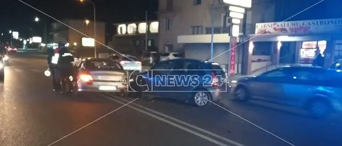 Scontro tra due auto sulla 106 a Sellia Marina, anche un bimbo a bordo