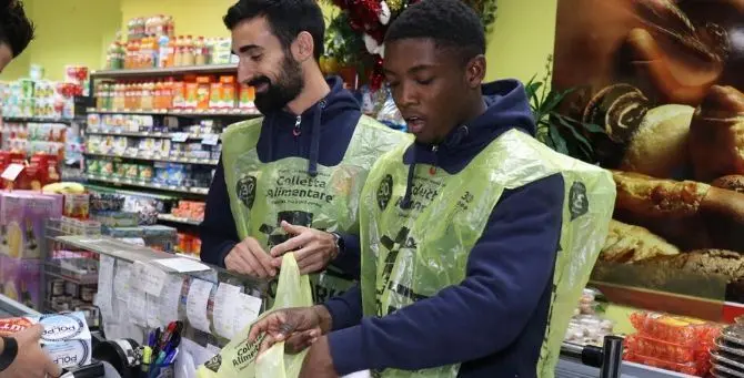 Colletta alimentare, in Calabria raccolte 150 tonnellate di cibo: donazioni in calo