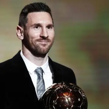 Pallone d'oro a Messi: è il sesto per il calciatore del Barcellona, nessuno come lui