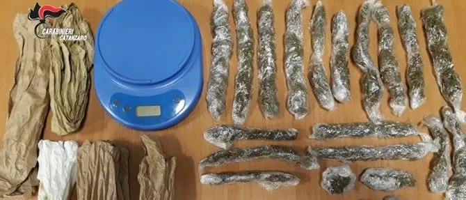 Lamezia, spaccio di droga in pieno centro: arrestato 60enne