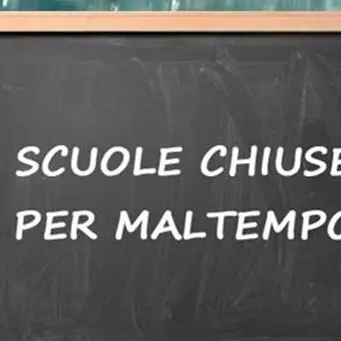 Maltempo, rischio nubifragi in Calabria. Scuole chiuse in diversi comuni: ecco quali