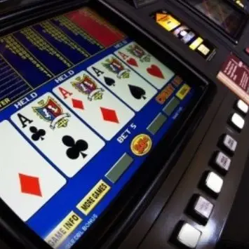 Slot “truccate” prodotte a Reggio, centinaia di sequestri in tutta Italia