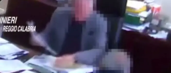 Gestiva con metodi mafiosi beni già sequestrati. Arrestato il figlio di un boss reggino