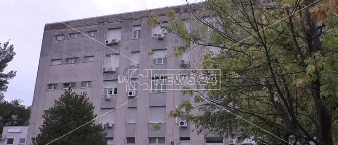 Ospedale Praia: stop a colonscopie per un guasto, l'Asp non risponde