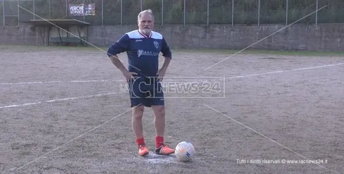 A 63 anni segna e colleziona più gol di Ronaldo: la favola del bomber Angelo Ricca