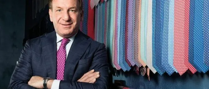 Regionali, il M5S vuole il “re delle cravatte” a capo di una lista civica