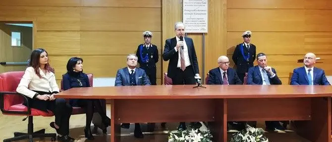 Lamezia, Mascaro ufficializza la giunta ma prende tempo per le deleghe