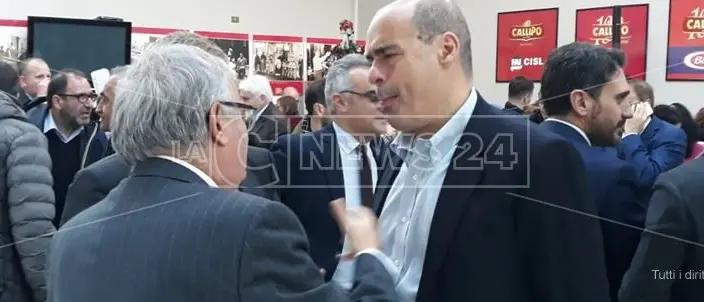 Zingaretti nella fabbrica di Callipo: «Orgoglio italiano, con lui la Calabria che non si arrende»