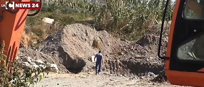 In Calabria la nuova terra dei fuochi? A Gizzeria torna la paura: «Vogliamo la verità»