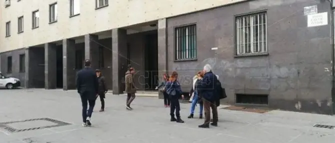 Comune Cosenza, stipendi a rischio. I dipendenti: «Non ci fidiamo del sindaco»