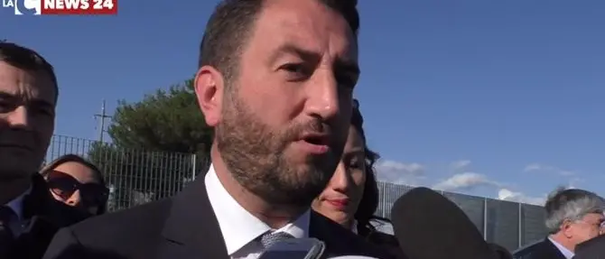 Il viceministro scioccato dalla 106: «Due ore per 100 km e ho visto pure tre incidenti»