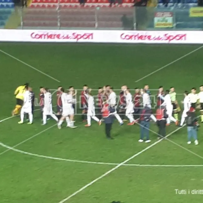 Vibonese-Catanzaro finisce 0-0. Lo spettacolo rovinato da una espulsione