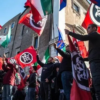 Casapound vince ricorso contro Facebook: «Riattivare la pagina»