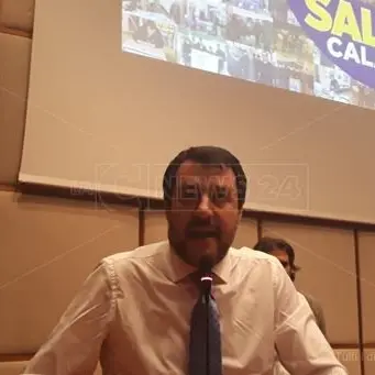 Salvini a Reggio: «Prima vinciamo le elezioni regionali e poi le comunali»