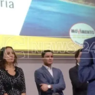 Di Maio a Catanzaro: «Siamo l'alternativa a chi ha governato producendo inchieste»