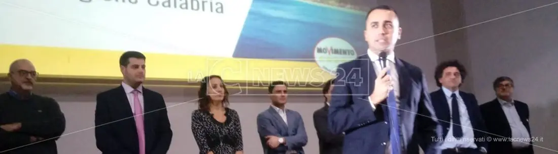 Di Maio a Catanzaro: «Siamo l'alternativa a chi ha governato producendo inchieste»