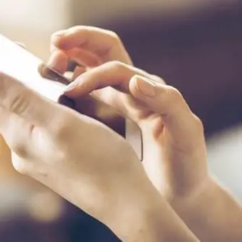 Manda un sms alla Prociv e le rispondono dopo un mese: «Non ci scocciare»