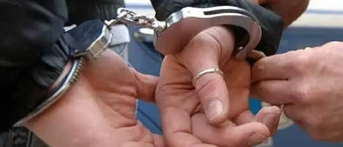 Arrestate 5 persone per aver tentato di assaltare furgone portavalori a Reggio