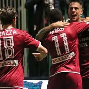 Reggina, vittoria in extremis. Decide Reginaldo nel recupero