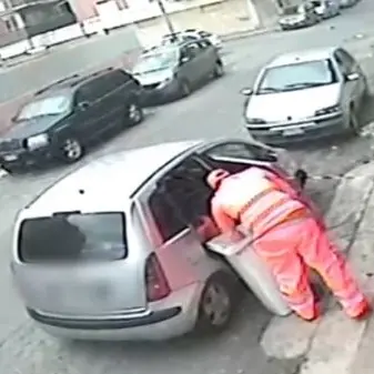 Arresti a Reggio, travestiti da poliziotti e netturbini volevano assaltare il portavalori