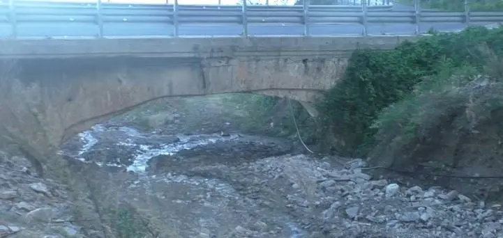 L’ex cantiere dell’autostrada uccide le aziende agricole di Bagnara da 15 anni