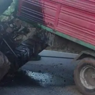 Incidente a San Pietro a Maida, mezzo agricolo si ribalta: muore un 24enne