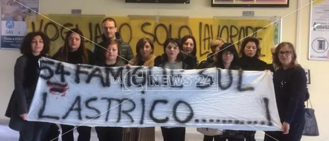 Vertenza Seatt dei lavoratori Cup di Cosenza, rinviata a gennaio la decisione del Tar