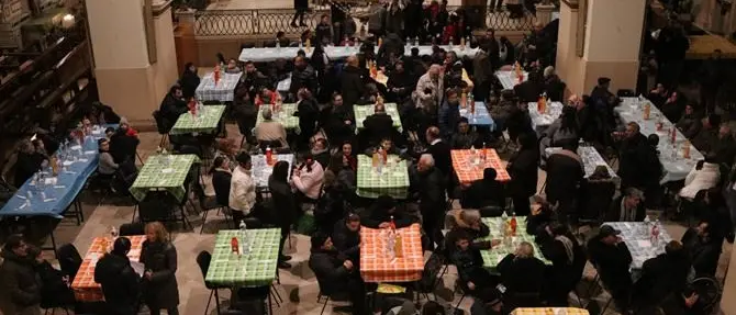 Una “tavola della speranza”: cena speciale per 4mila persone bisognose