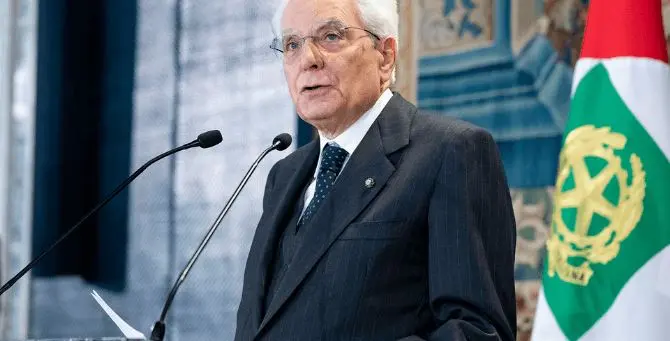 Mattarella premia 32 cittadini “eroi” di tutti i giorni: ecco le loro storie