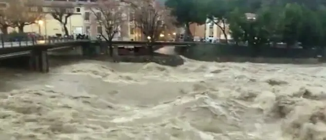 Il maltempo piega l’Italia: un morto in Friuli. Allerta in diverse regioni