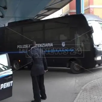 Rinascita Scott, gli indagati sono troppi: serve un pullman. Il video