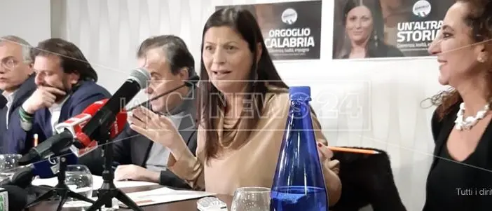 Il debutto di Jole Santelli: «La mia candidatura frutto del fato, pronta a diventare presidente»