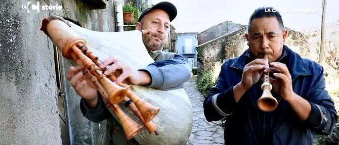 Alla scoperta del laboratorio di zampogne nel cuore dell'Aspromonte