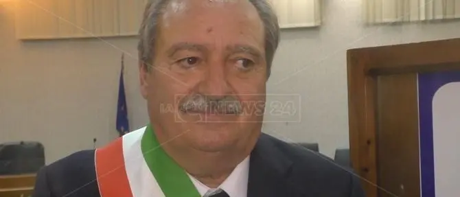 Scalea, il sindaco Gennaro Licursi si dimette