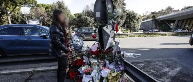 Ragazze travolte da un'auto a Roma, parla l’amico di Paolo Genovese: «Impossibile evitarle»