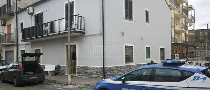 Anziano muore avvolto dalle fiamme, tragedia a Corigliano-Rossano