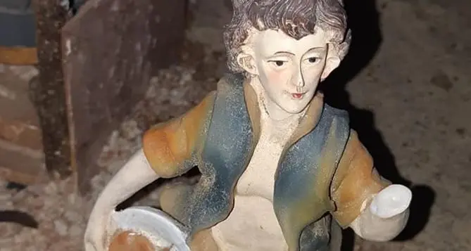 Danneggiato il presepe di Curinga: vandali in azione nel Lametino