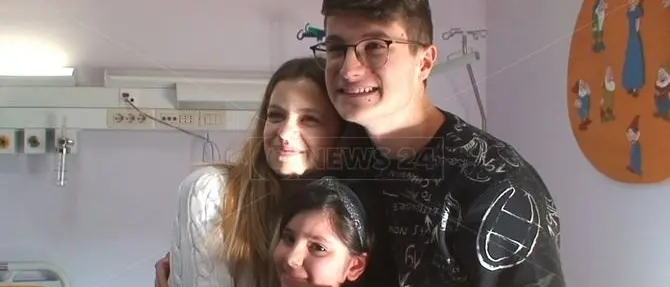 Il sogno di Cristiana realizzato in corsia, l'abbraccio con i suoi idoli: il video