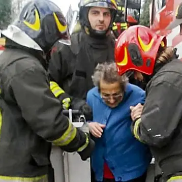 Incendio divampa in una casa di riposo, due morti nel Casertano