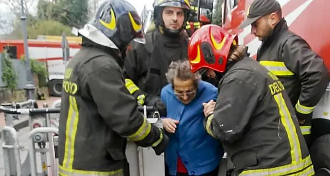 Incendio divampa in una casa di riposo, due morti nel Casertano