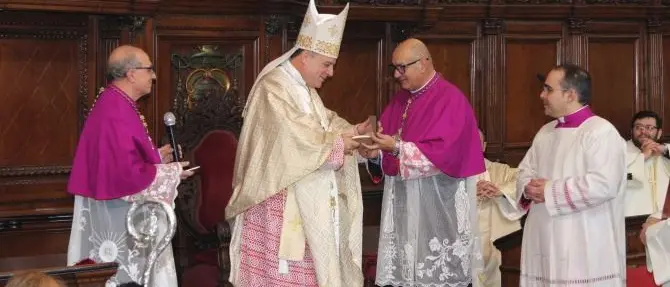 Per il nuovo vescovo di Crotone le creazioni del maestro orafo Affidato