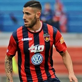 Calciomercato, l'agente di Gennaro Tutino fa sognare Crotone