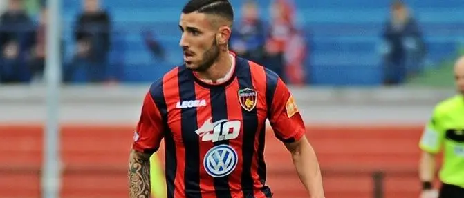 Calciomercato, l'agente di Gennaro Tutino fa sognare Crotone