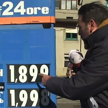 Prezzi choc per la benzina: a Dinami il carburante è solo per ricchi